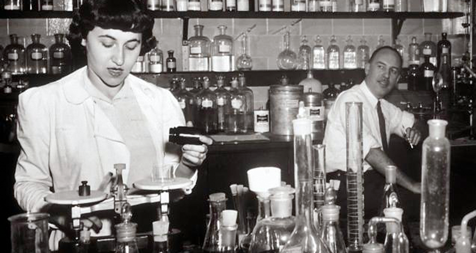 Laboratory solid-state materials research equipment and crystal imagery